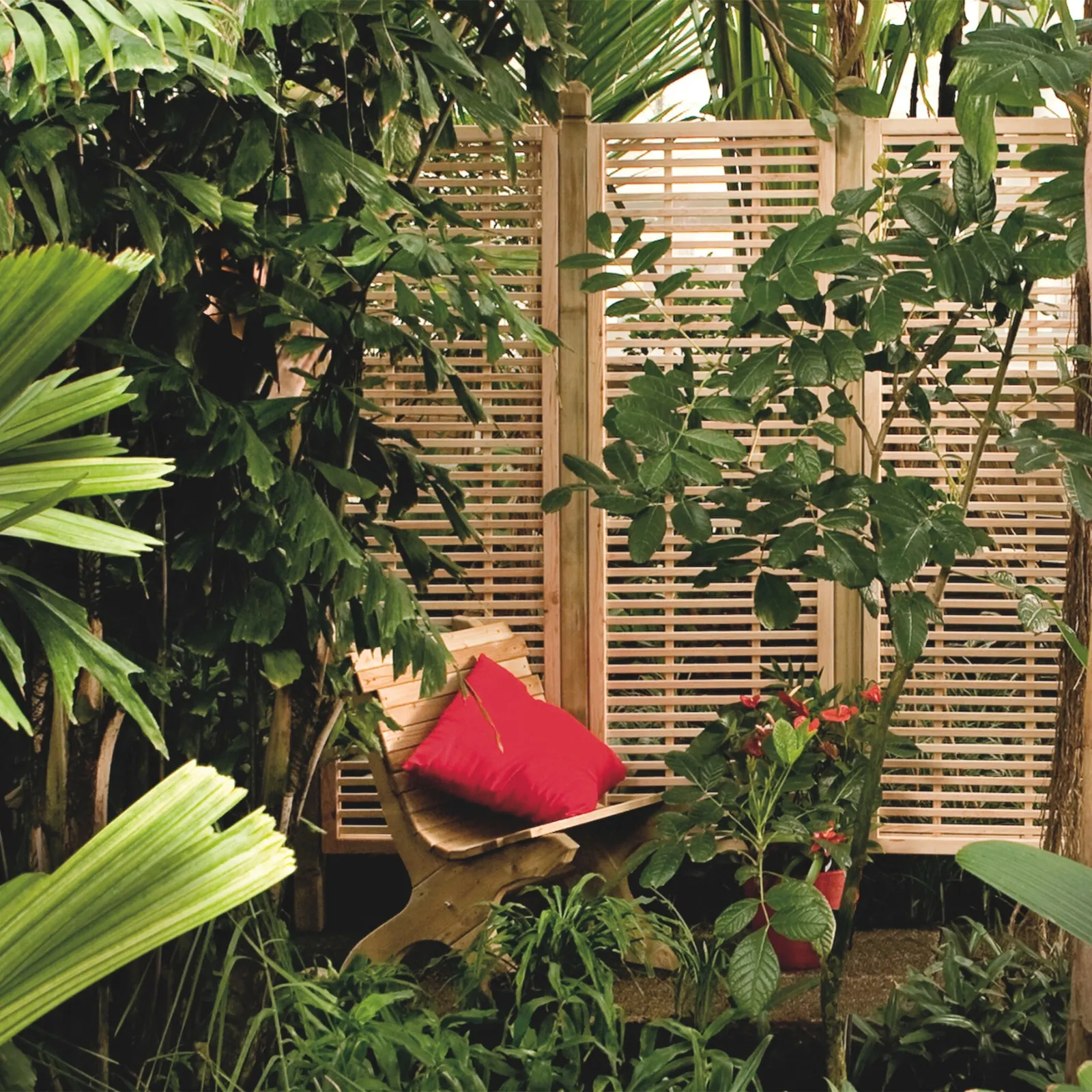 Detailaufnahme der horizontalen Latten des Oslo Gitters